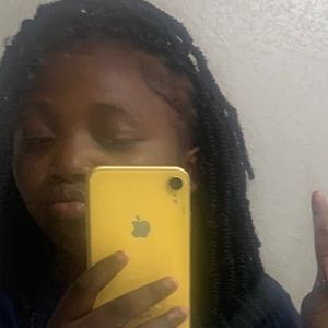 Meet your Posher, Skylar